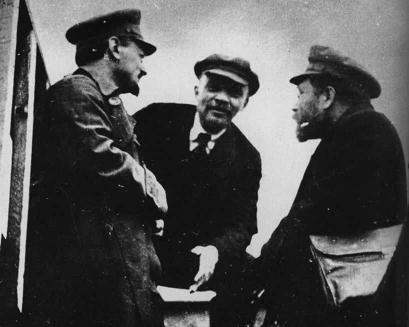 max-meets-lenin.jpg