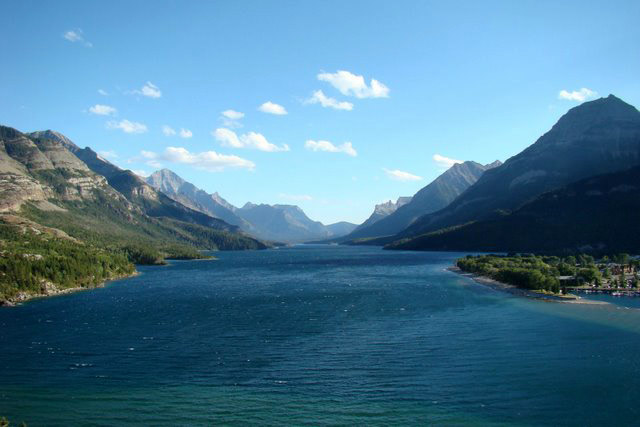 Upper Waterton Lake - canadian side.jpg
